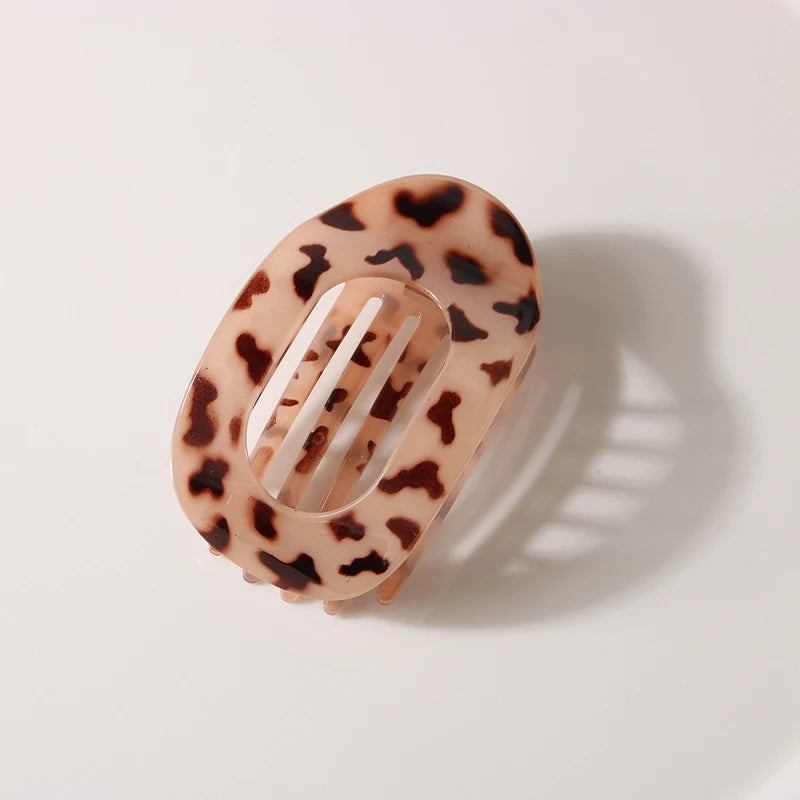 Fashion Oval Flat Hair Clips for Women New Design Leopard Large Flat Round Claw Clip French Hair Clips Trendy Hair Accessories