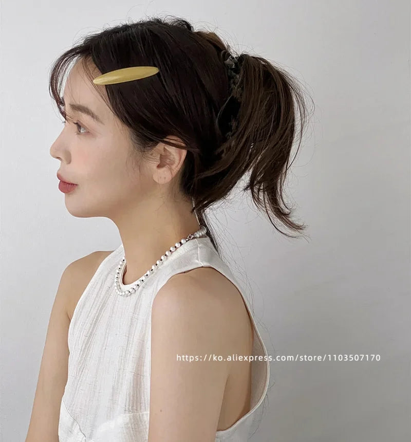 The small button clip ~ South Korea France bangs clip temperament small broken hair clip, side clip top hair accessories