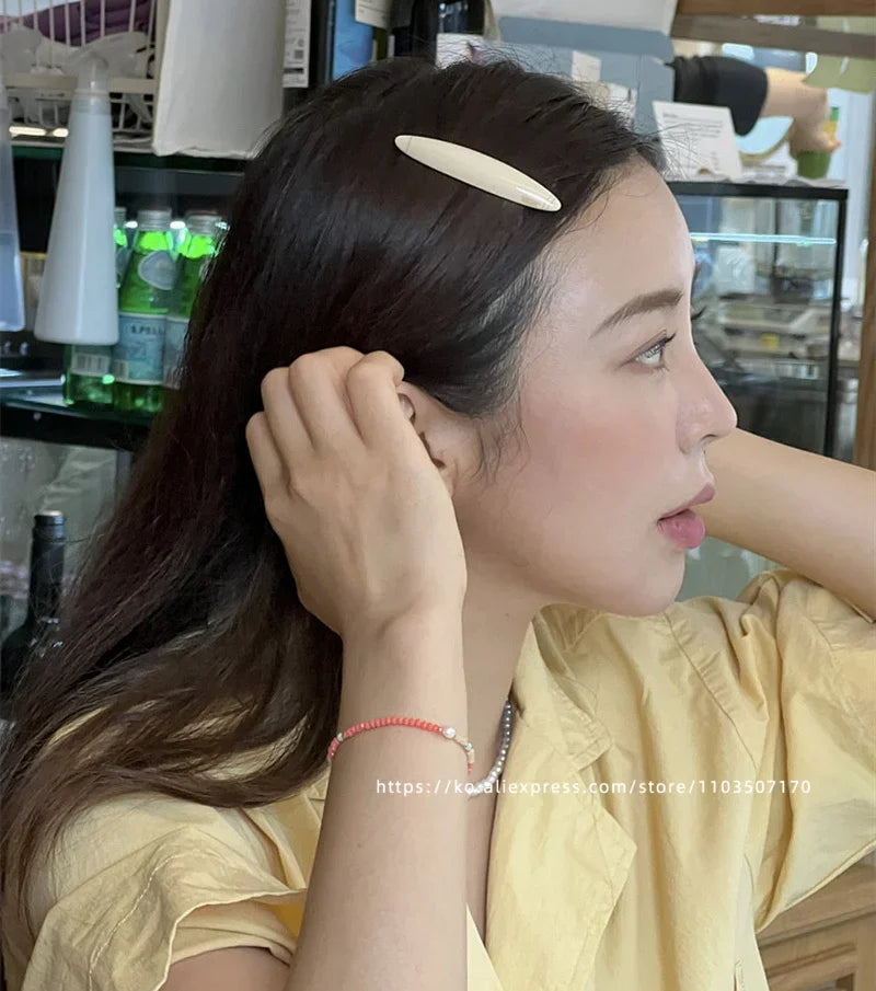 The small button clip ~ South Korea France bangs clip temperament small broken hair clip, side clip top hair accessories